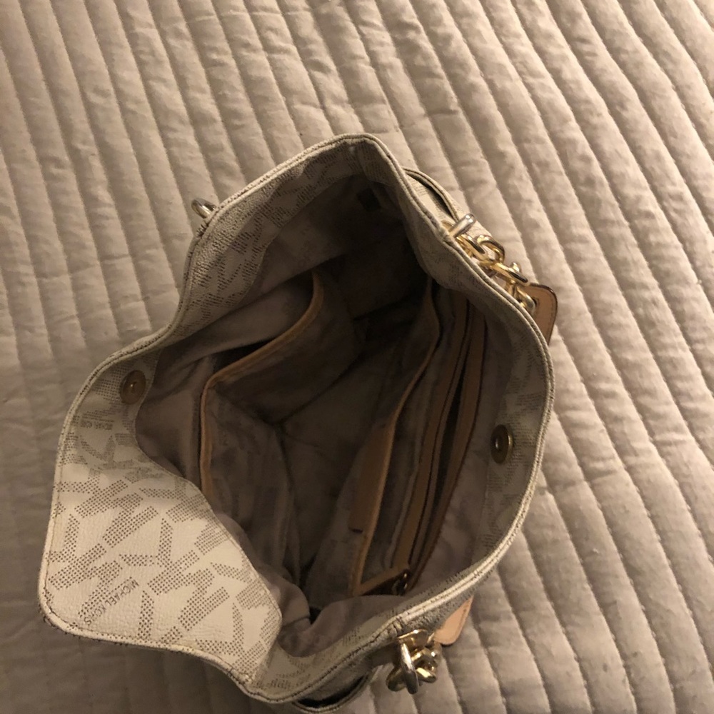 Michael Kors purse - Picture 3 of 4
